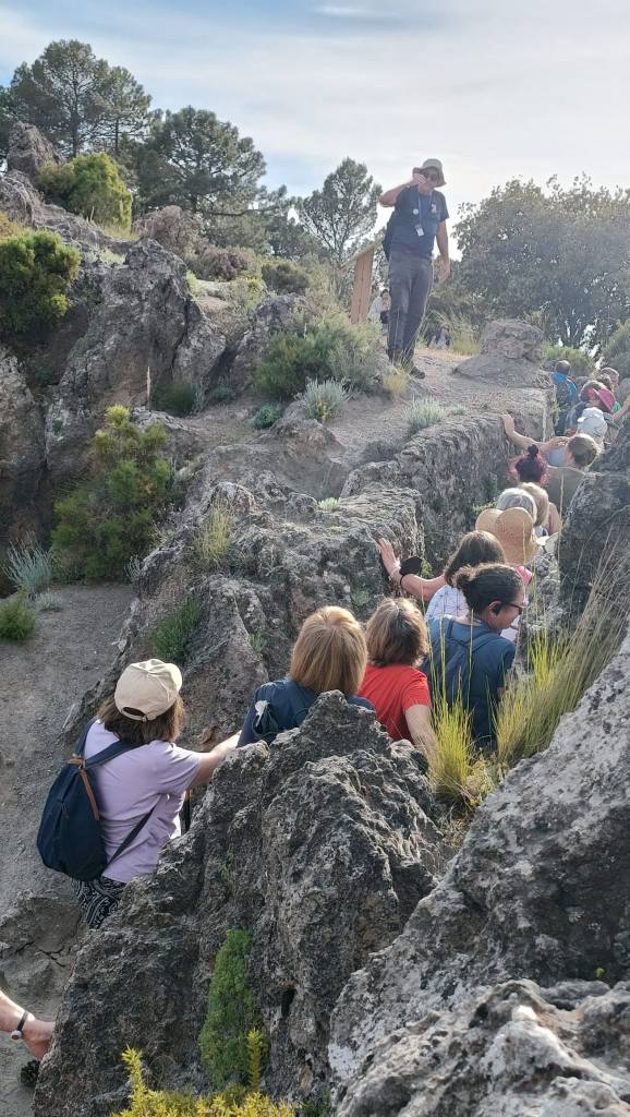 Visita guiada de La Trinchera Olvidada a las posiciones de la Alfaguara en Granada.